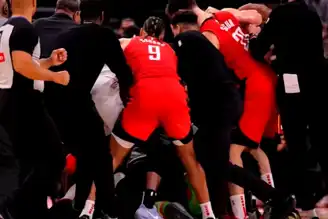 NBA'de Kavga: Şengün'ün Maçı Savaş Alanına Dönüştü!
