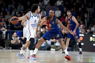Anadolu Efes, Barcelona'ya 90-80 Yenildi!