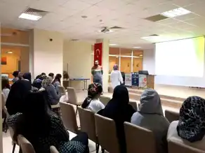 Batman'da Üniversite Öğrencilerine Bağımlılık Eğitimi