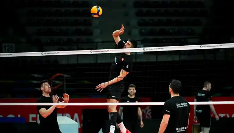 Ziraat Bankkart, CEV Kupası'nda Şampiyonluğa Uzanıyor!