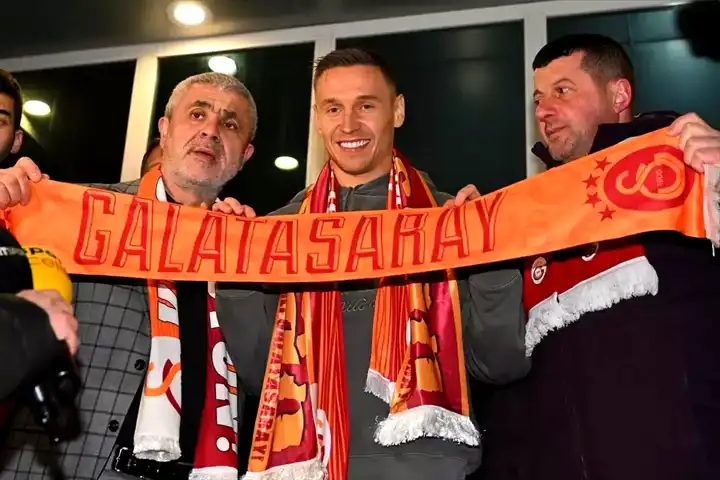 Frankowski, İlk Maçında Asistle Parladı!