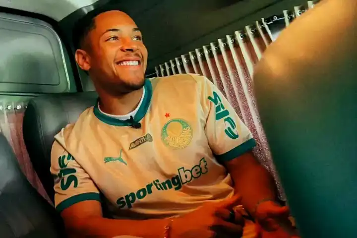 Palmeiras, Roque Transferiyle Tarihe Geçiyor!