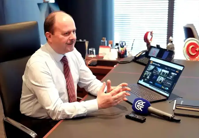 Özdemir'den AA Yılın Kareleri'ne Seçimler